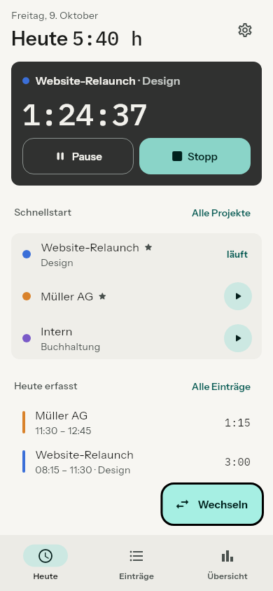 Stratora auf dem Handy: der Screen „Heute“ mit laufendem Timer, Schnellstart und den heute erfassten Einträgen